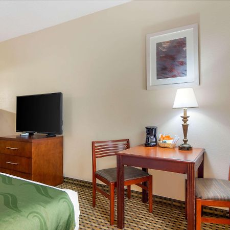 Quality Inn & Suites Decatur - Atlanta East Lithonia Exterior foto