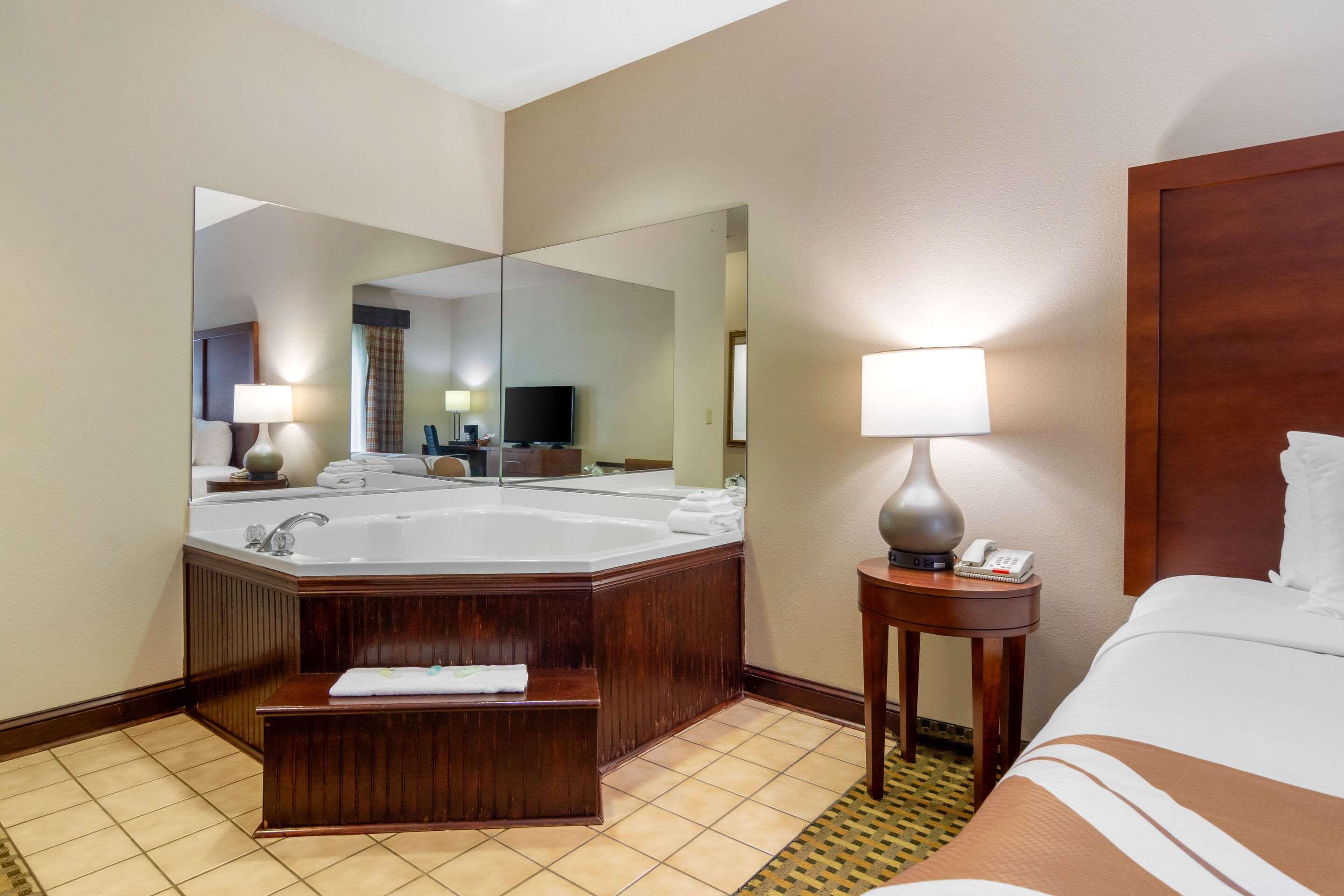 Quality Inn & Suites Decatur - Atlanta East Lithonia Exterior foto