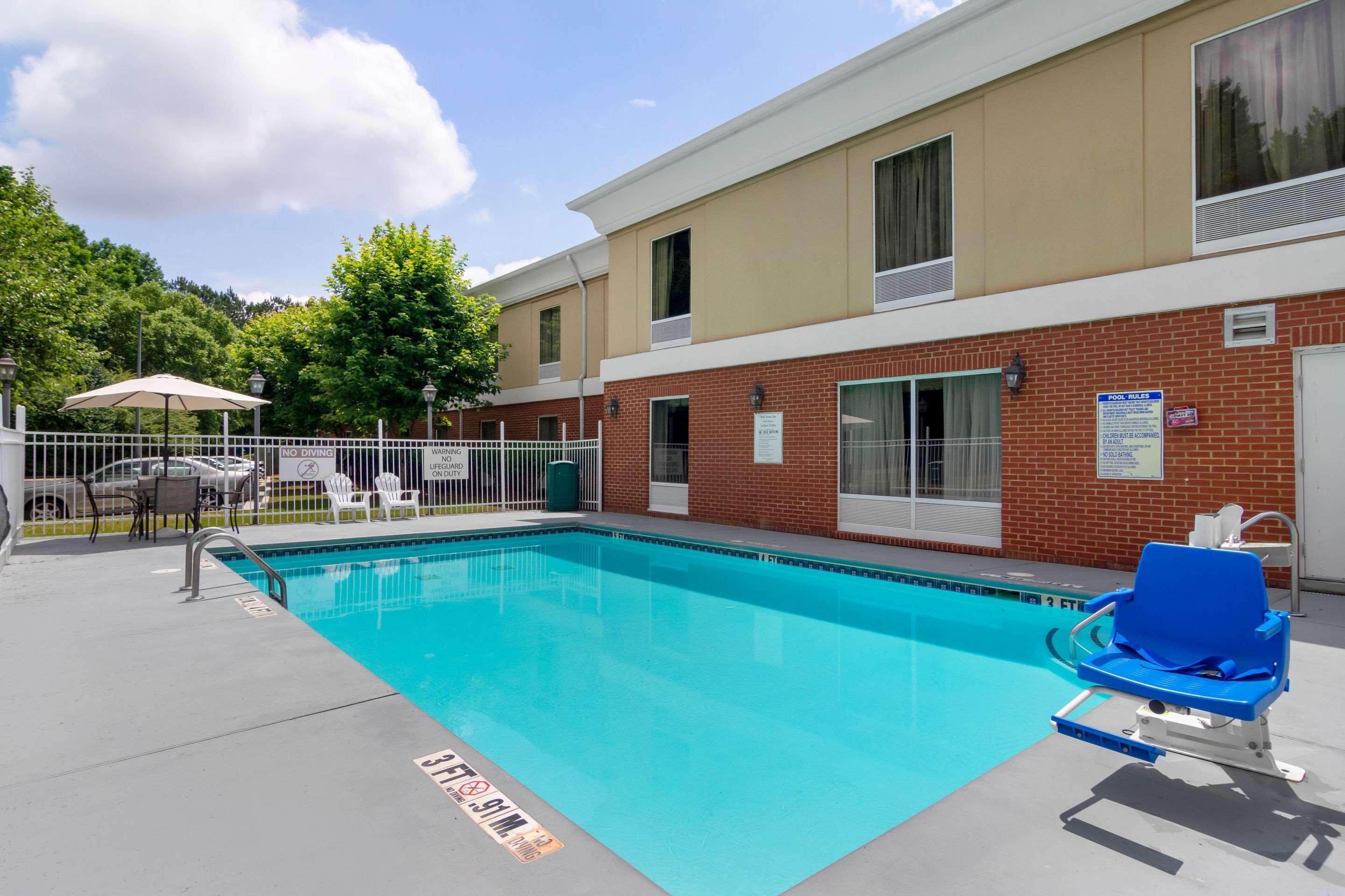 Quality Inn & Suites Decatur - Atlanta East Lithonia Exterior foto