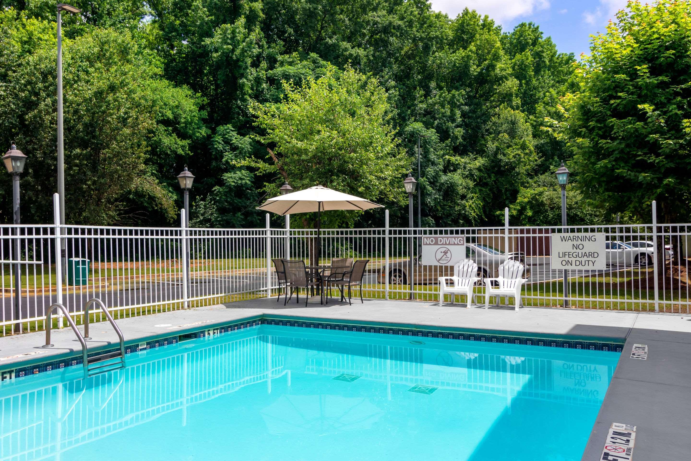 Quality Inn & Suites Decatur - Atlanta East Lithonia Exterior foto
